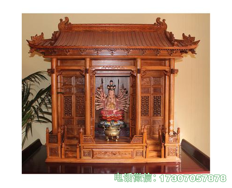 天桥供奉佛龛